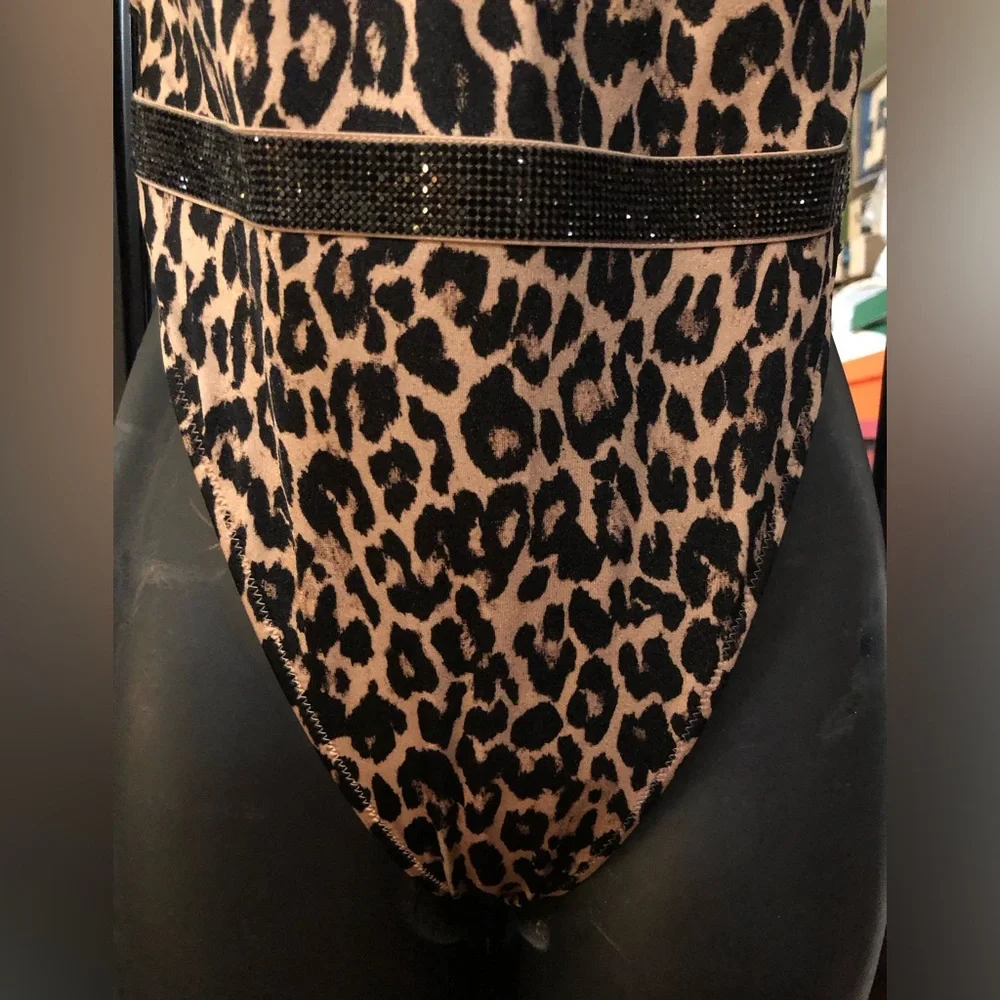 Victoria’s Secret ￼Leopard 🐆 swimsuit /￼ Bodysuit￼ - Picture 7 of 16